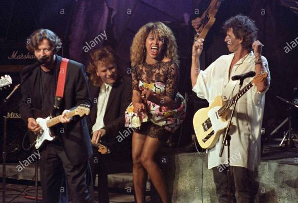 kr-intl-rock-awards89-3.jpg